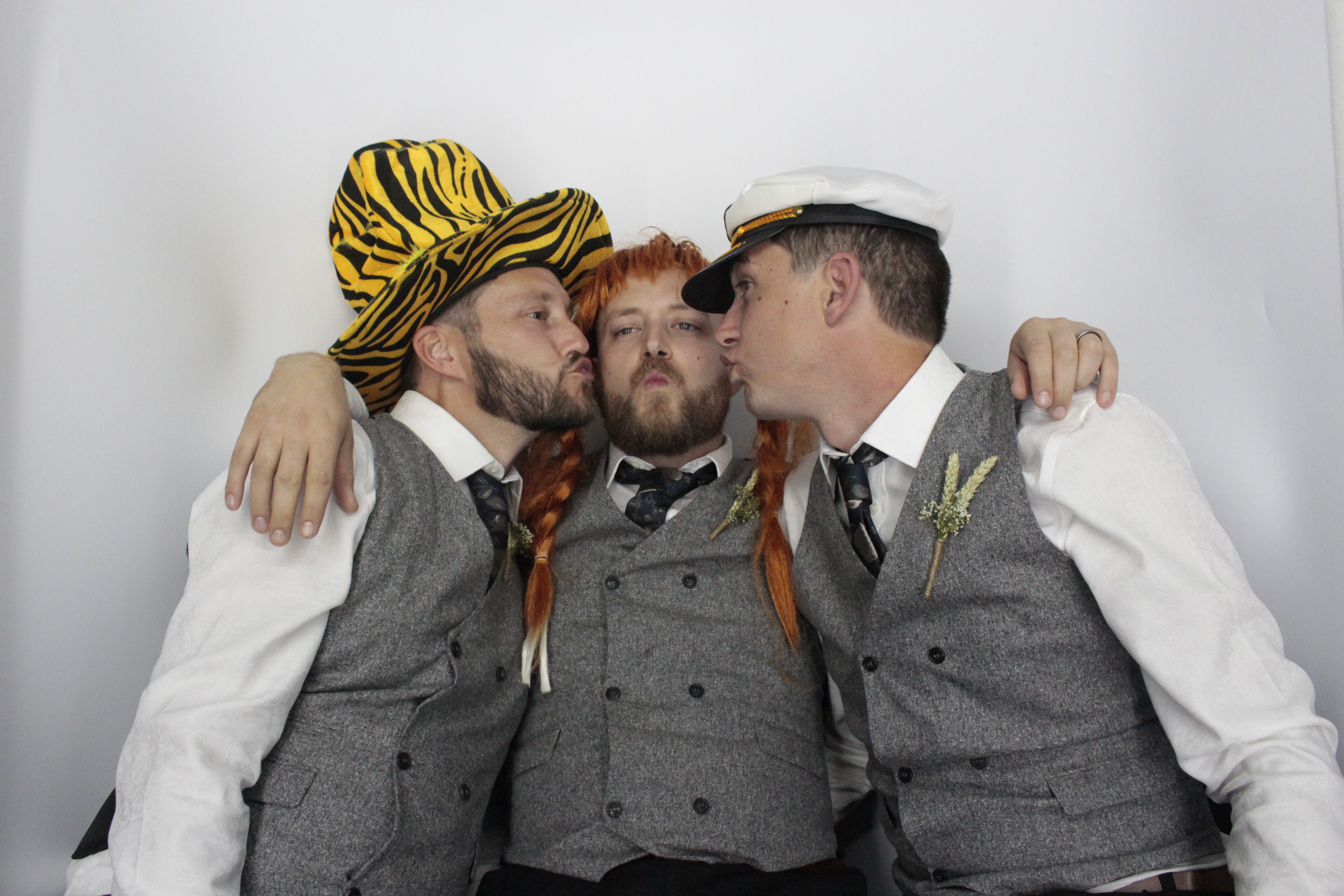 Ollie & Amy's Wedding | View more photos from the event at gallery.myphotoboothexperience.co.uk/u/MyPhotoBoothExperienceLtd/Ollie-Amys-Wedding